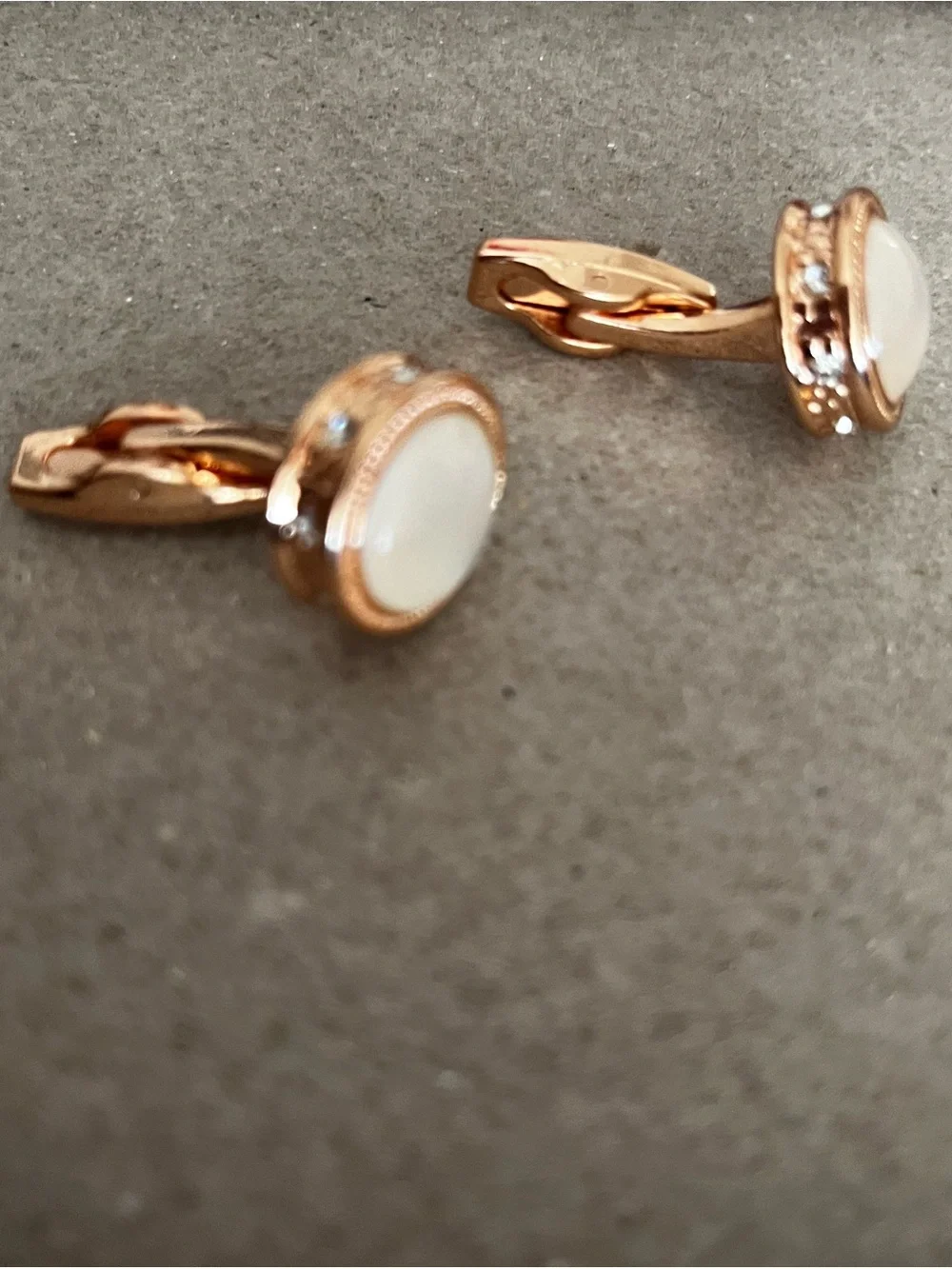 N/A sofisticated gold